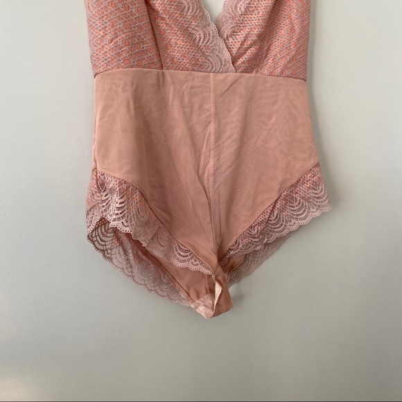 Nwt-Free People 'Sinking Ships' Metallic Trim Bodysuit - Picture 7 of 10